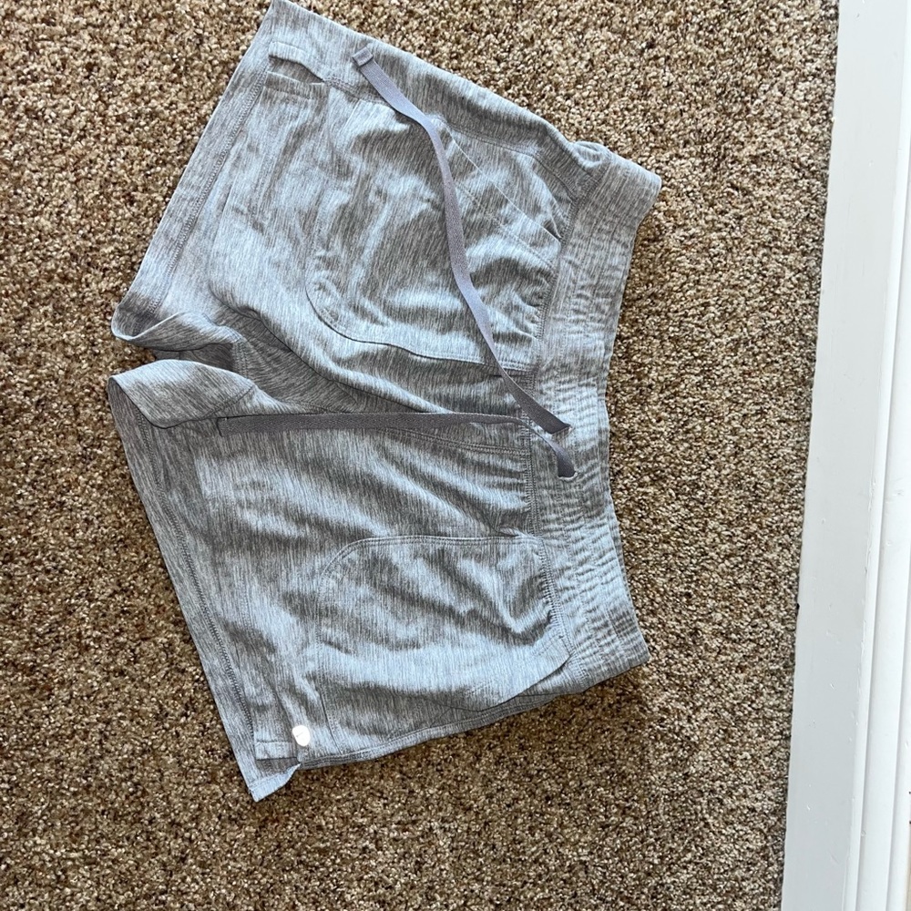 Shorts - Picture 3 of 6
